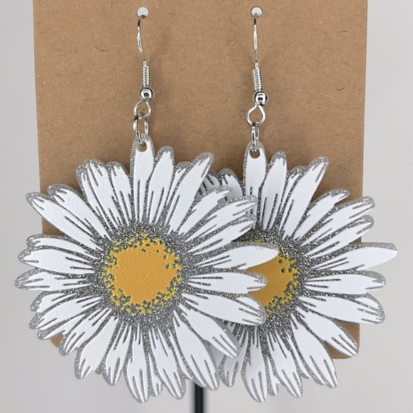 Acrylic Sparkling Daisy Flower Dangle Earrings - Picture 1 of 2